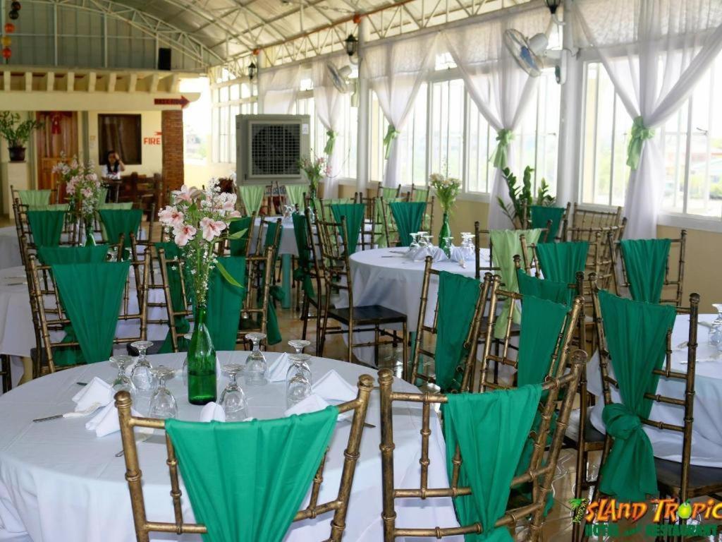 Island Tropic Hotel And Restaurant Аламинос Экстерьер фото